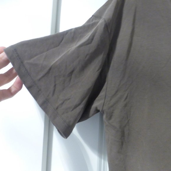 BEBE olive green oversized v-neck choker top - Picture 3 of 9